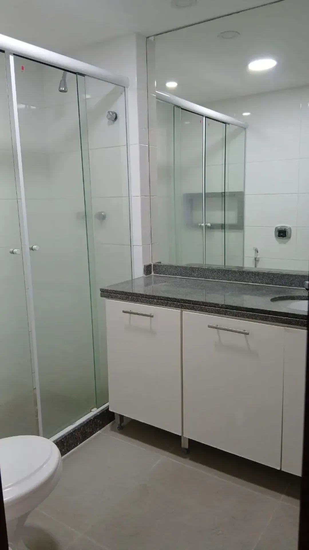 Вид на воду та 3 спальні: квартира 105 м² — photo 17
