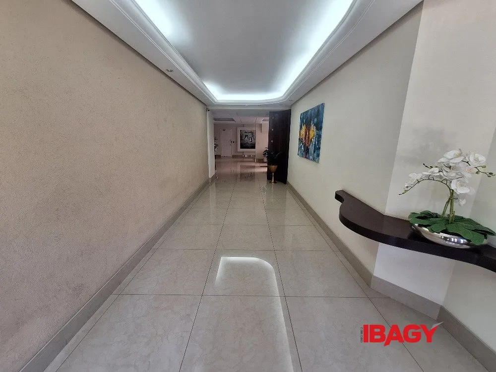 2-bedroom apartment with a suite and 69 m² — photo 16