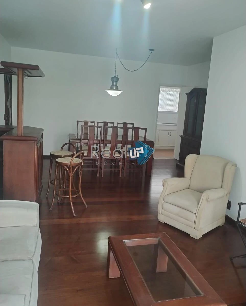 Home office in a 3-bedroom apartment, 129 m² — photo 11