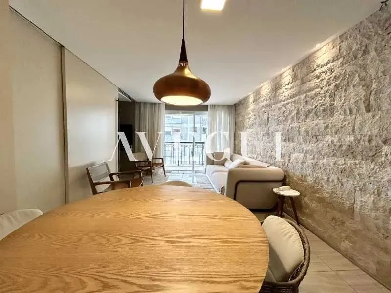 Furnished 2-bedroom apartment with a glassed-in balcony — photo 7
