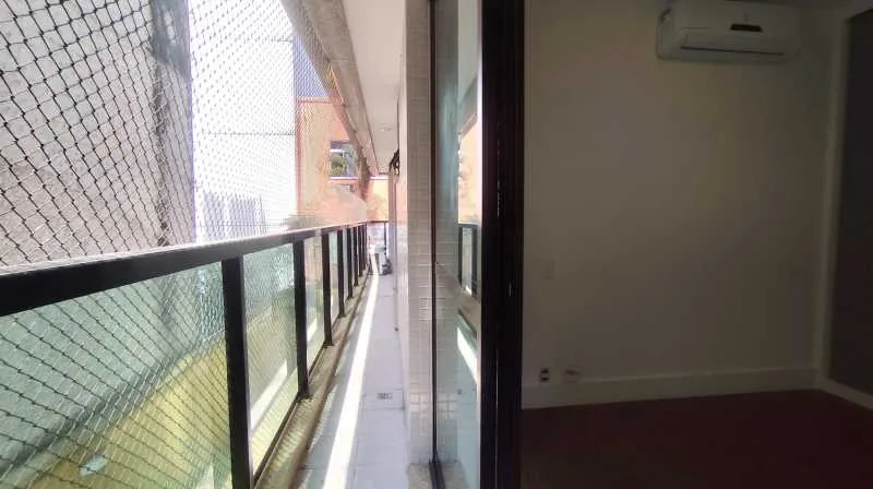 165 m² apartment with 3 bedrooms and 5 bathrooms — photo 19