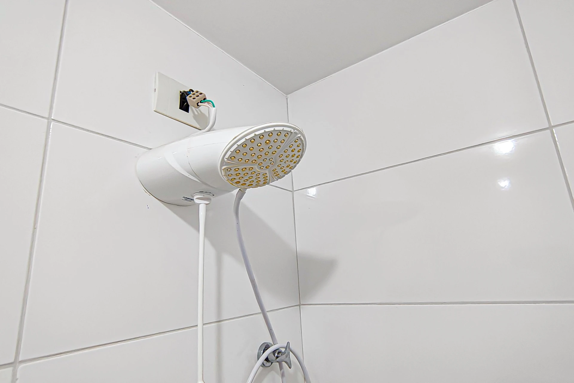 170 m² house with a dishwasher and a bathtub — photo 63