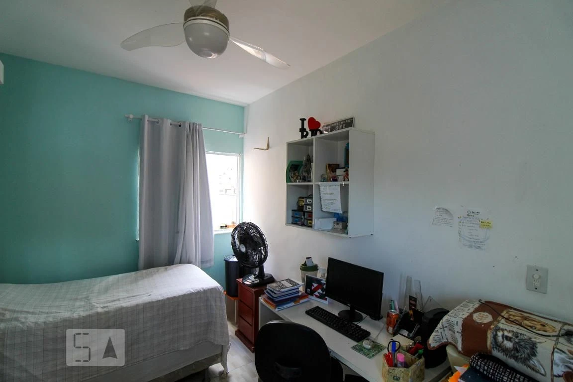 Furnished 2-bedroom apartment with balcony and laundry area — photo 11
