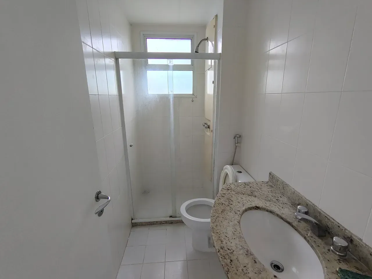 77 m² apartment with 2 bedrooms and 2 bathrooms — photo 13