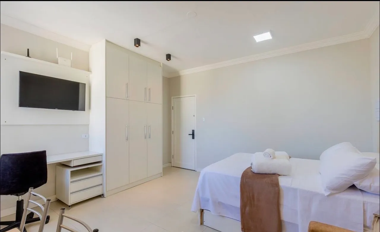 Furnished 1-bedroom apartment with a washing machine — photo 8