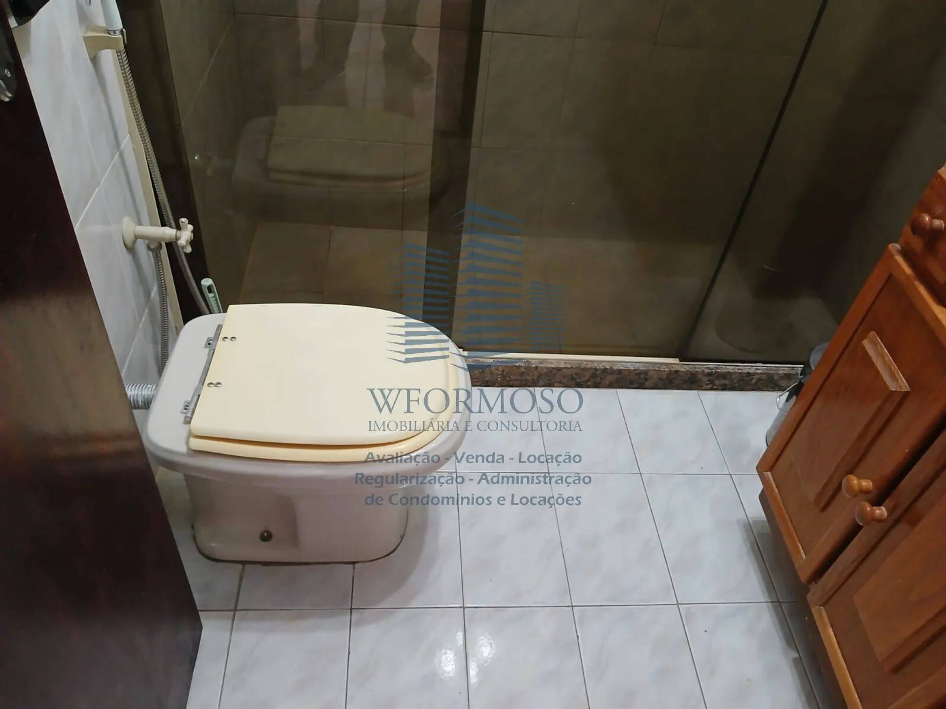 2-bedroom apartment in a building with a gym — photo 18