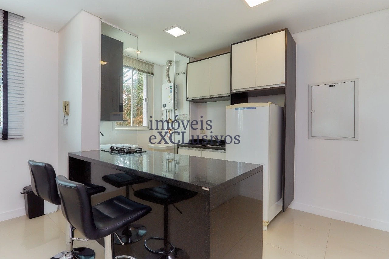 One-bedroom apartment with a private pool in Curitiba — photo 2