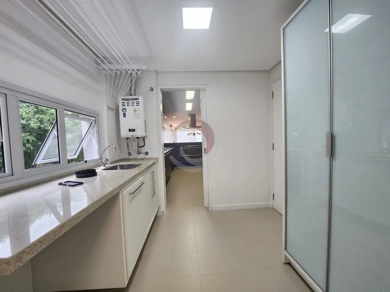 Furnished apartment, 237 m², with floor-to-ceiling windows — photo 17