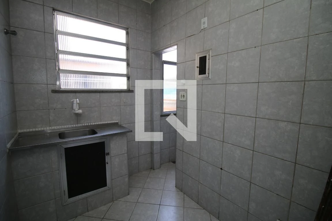 Apartamento para alugar com 2 quartos e 1 banheiro, sem vaga — photo 4