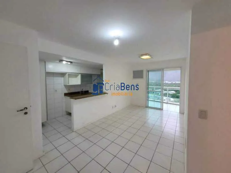 Apartamento com 2 quartos e piscina do condomínio — photo 3