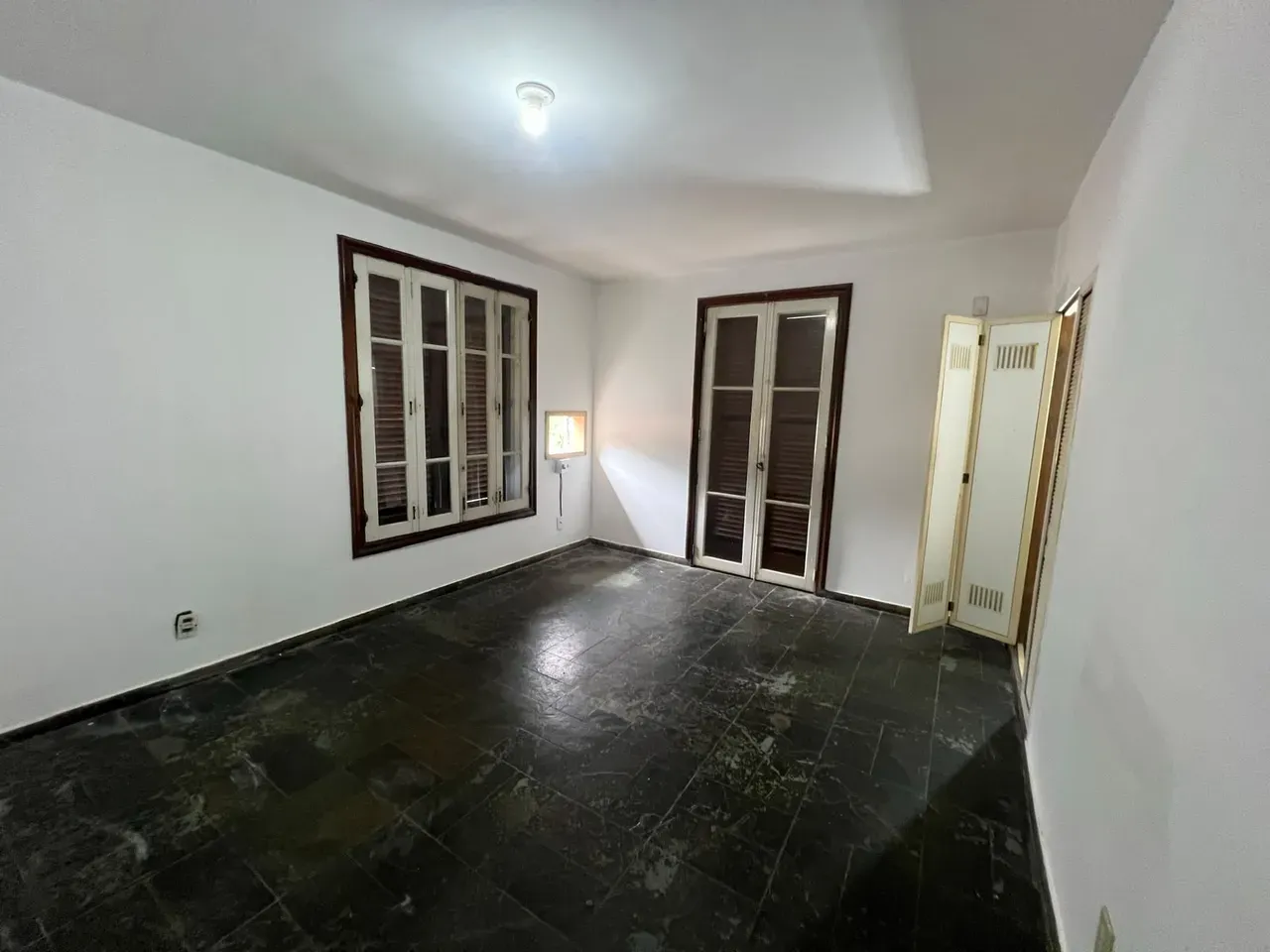 Duplex house with 4 bedrooms, 2 en-suites, 800 m² — photo 34