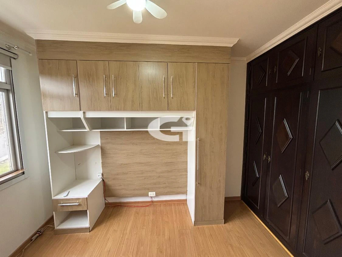 2-bedroom apartment with wood or laminate floors — photo 16