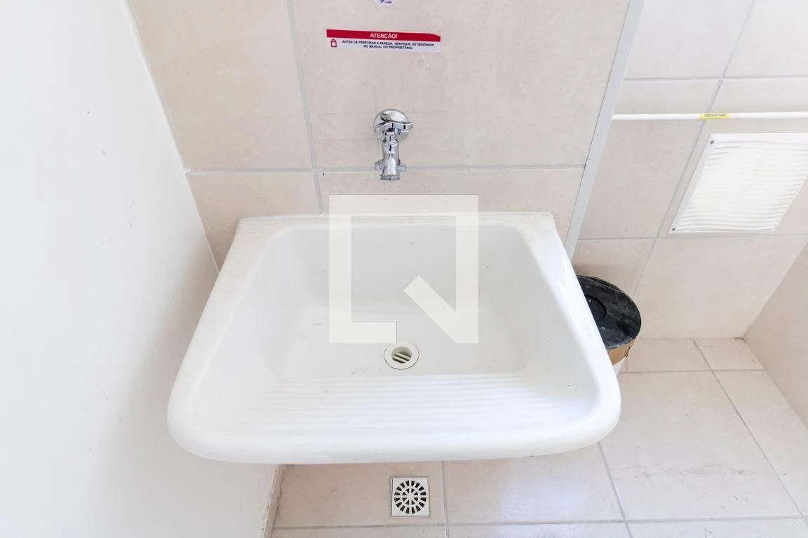 2-bedroom apartment with 1 bathroom, no parking — photo 6