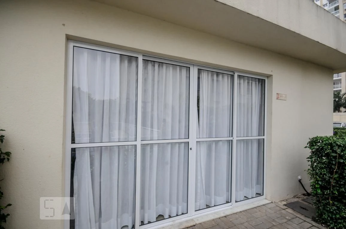 Unfurnished 3-bedroom apartment with balcony — photo 59