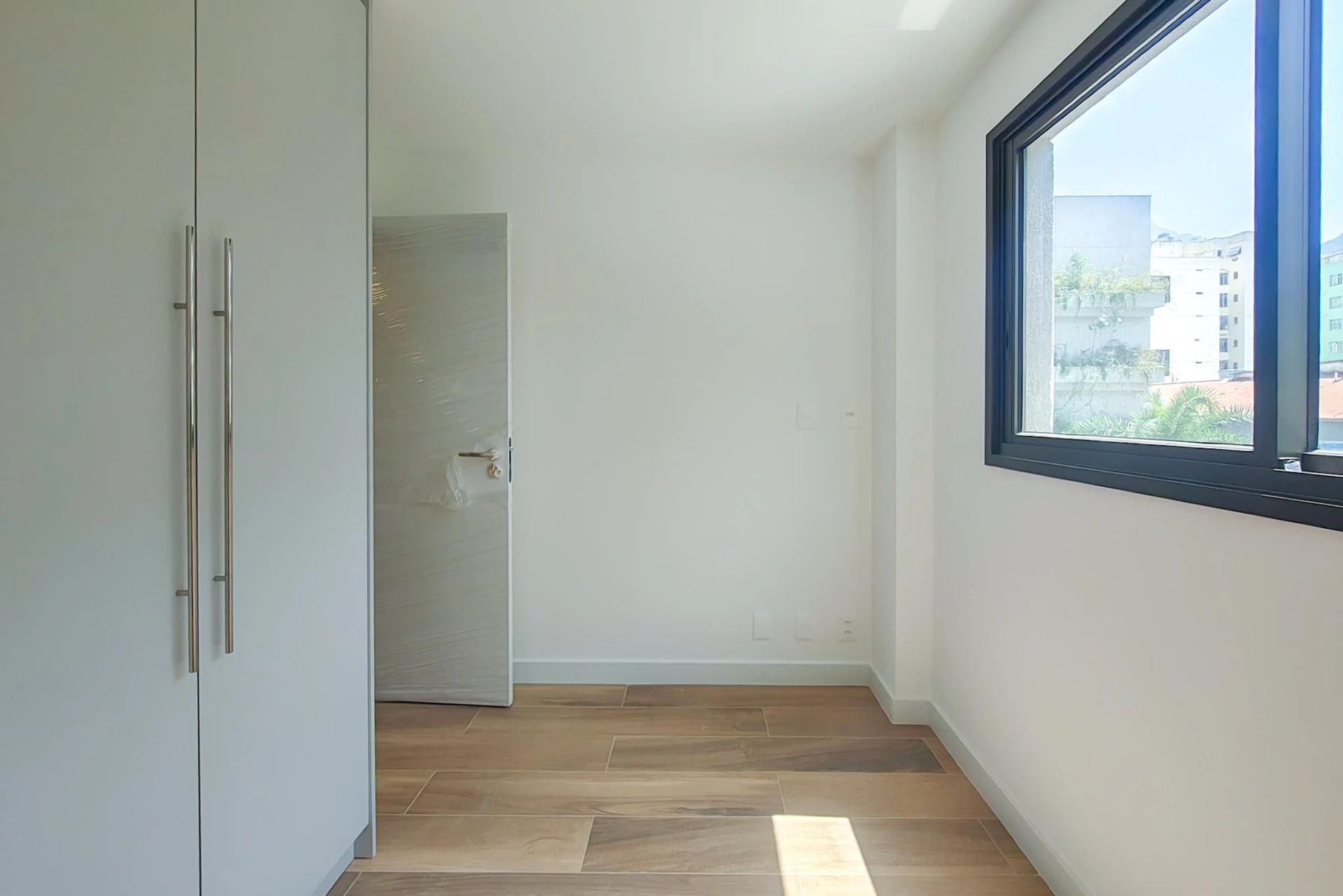 Apartment, 143 m², with a grill on the balcony — photo 18
