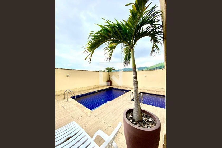 Apartamento de 2 quartos em condomínio com piscina — photo 47