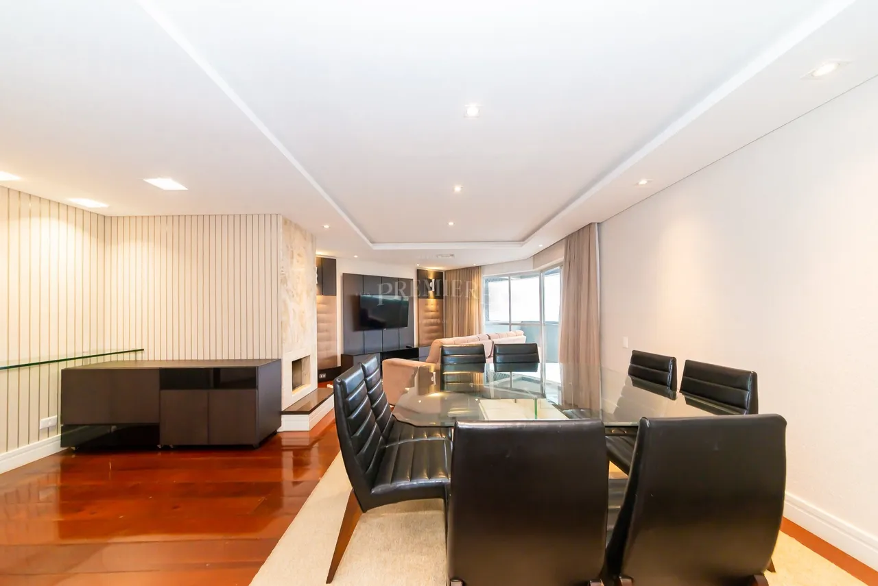 Apartamento de 4 dormitorios con balcón, 265 m² y 2 plazas — photo 4