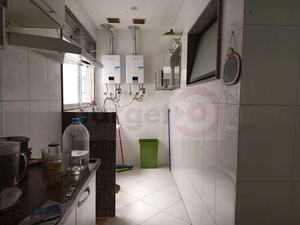 Home office in a 4-bedroom apartment, 230 m² — photo 4