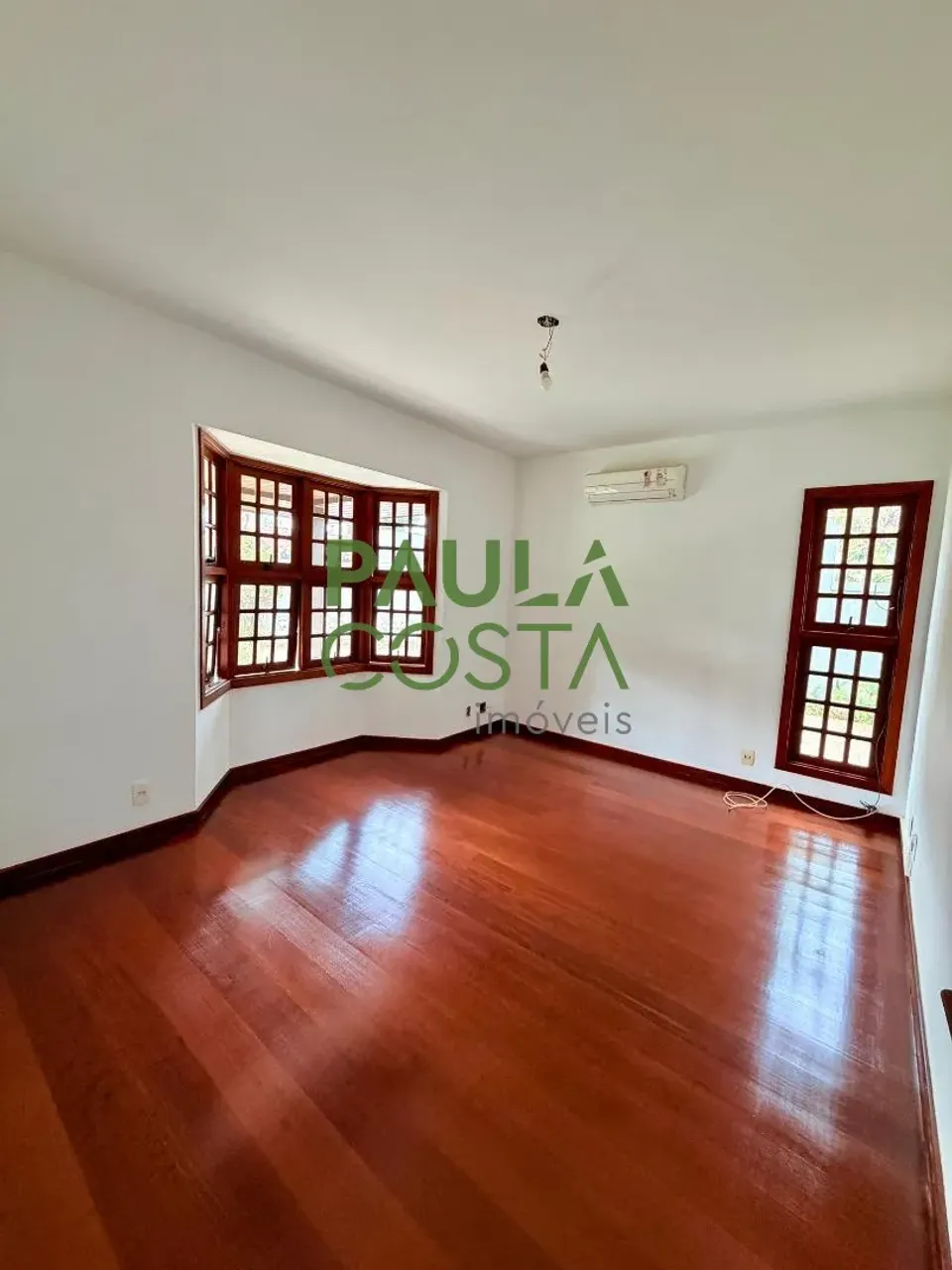 Casa sem mobília com 5 quartos, 5 banheiros e 638 m² — photo 12