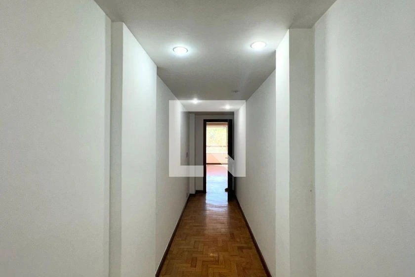 Rental apartment with 3 bedrooms and 190 m² — photo 31