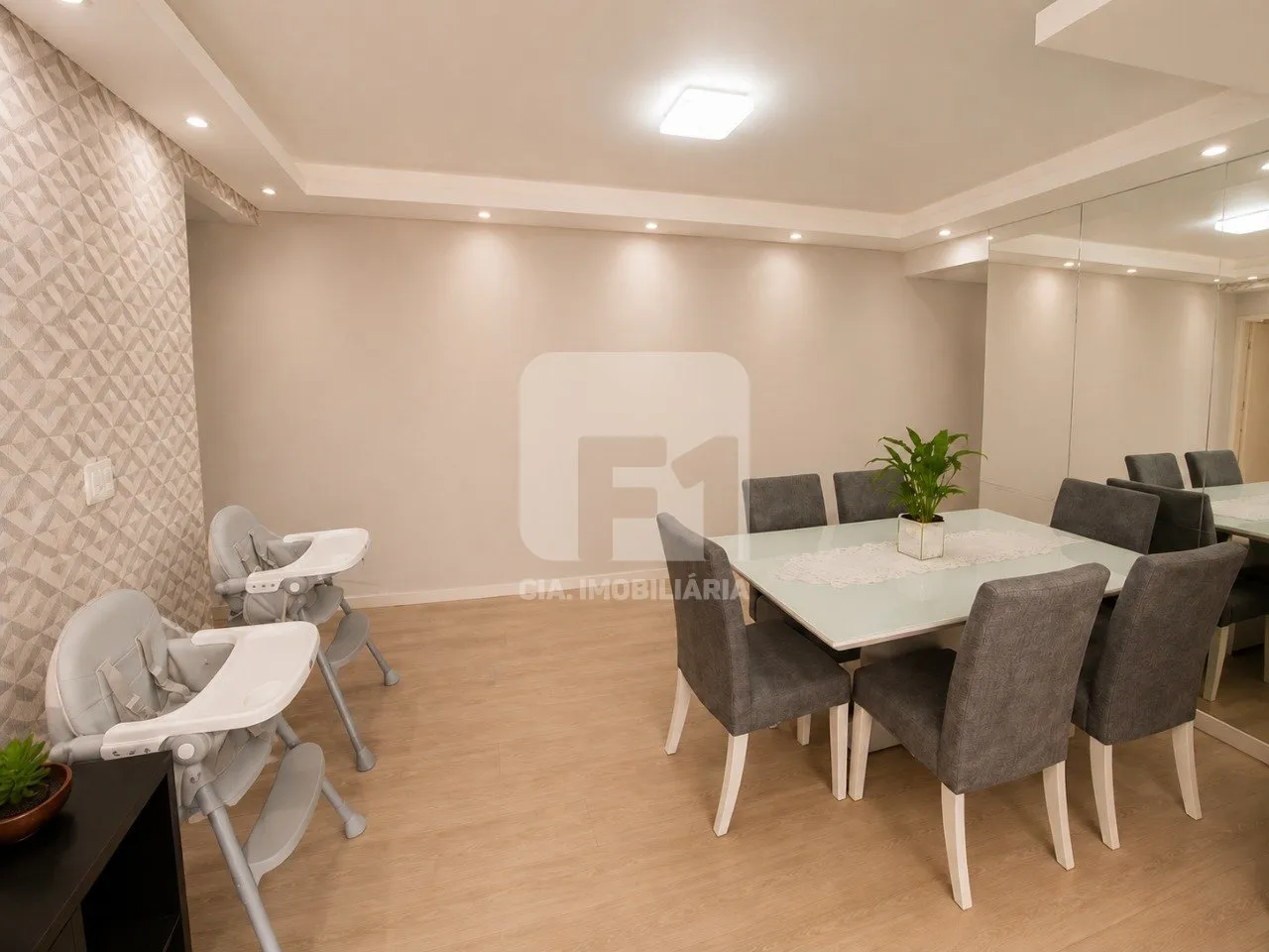 2-bedroom apartment with balcony and 1 parking space — photo 14