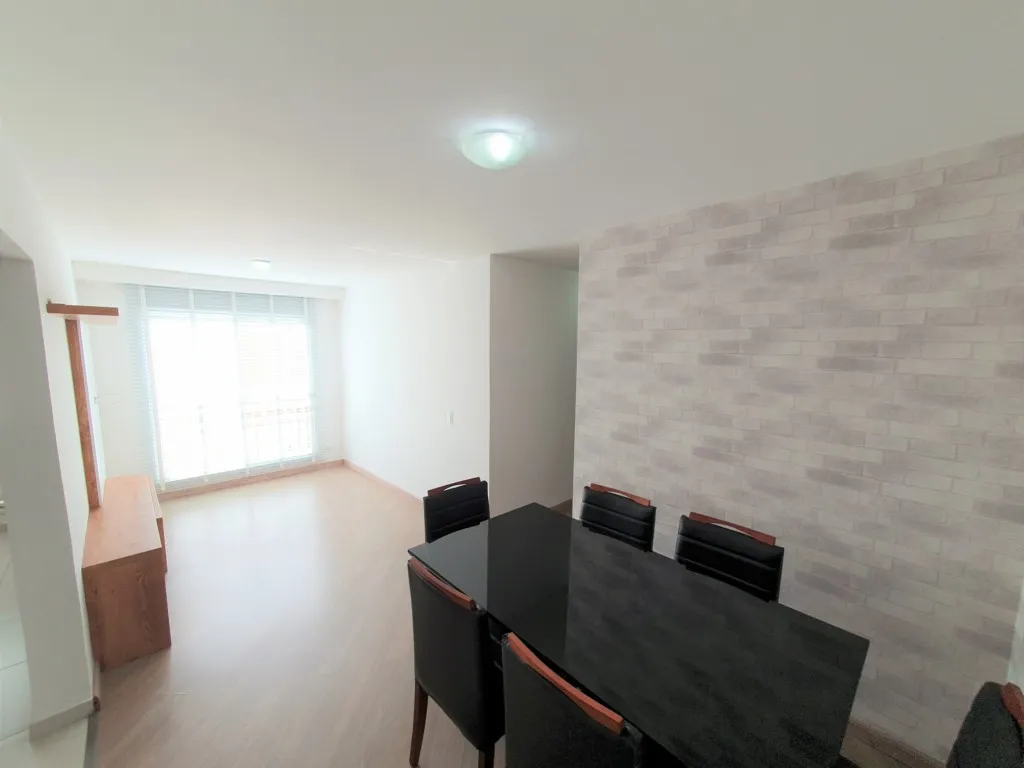 Apartamento de 2 quartos com cozinha fechada e fogão a gás — photo 2