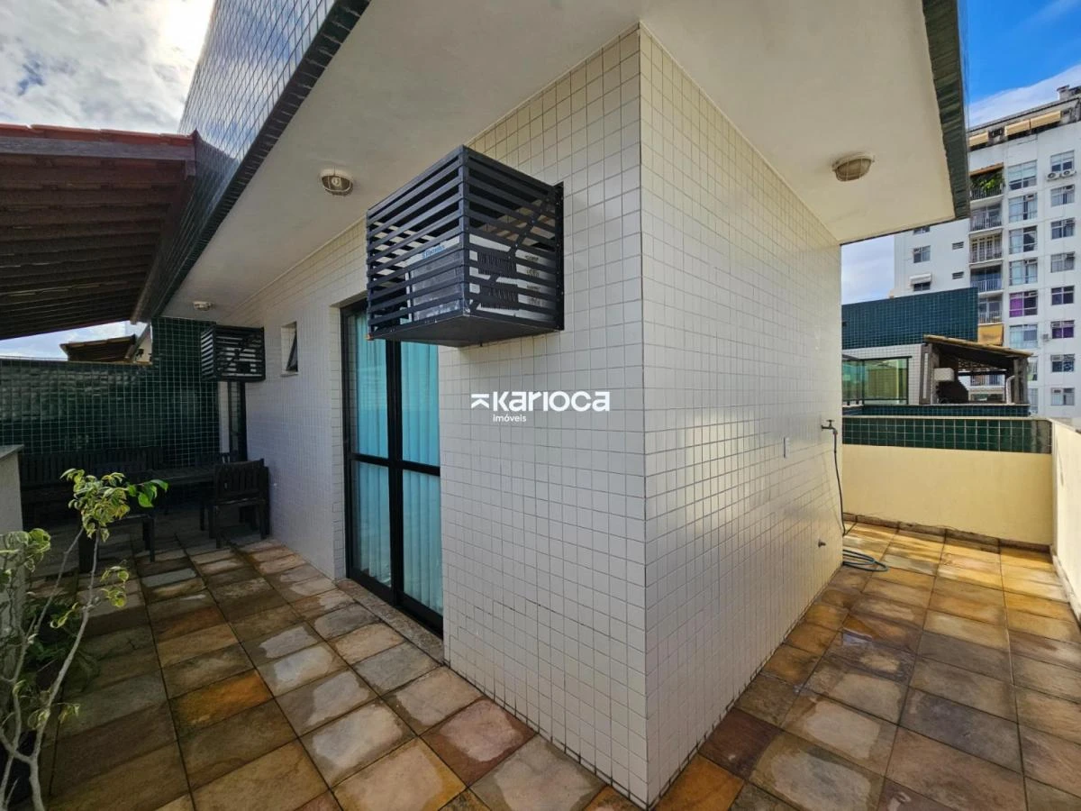 Furnished 187 m² apartment with 4 bedrooms and private BBQ — photo 35