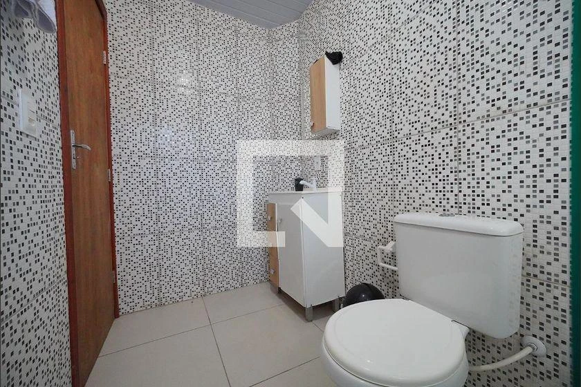 Apartamento amueblado de 1 dormitorio con jardín privado — photo 10