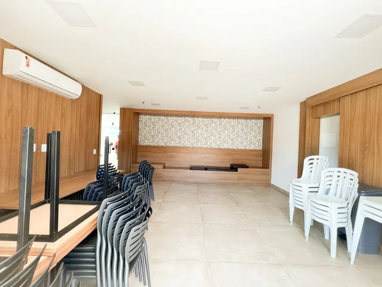 Mountain view in a 2-bedroom apartment, 70 m² — photo 14