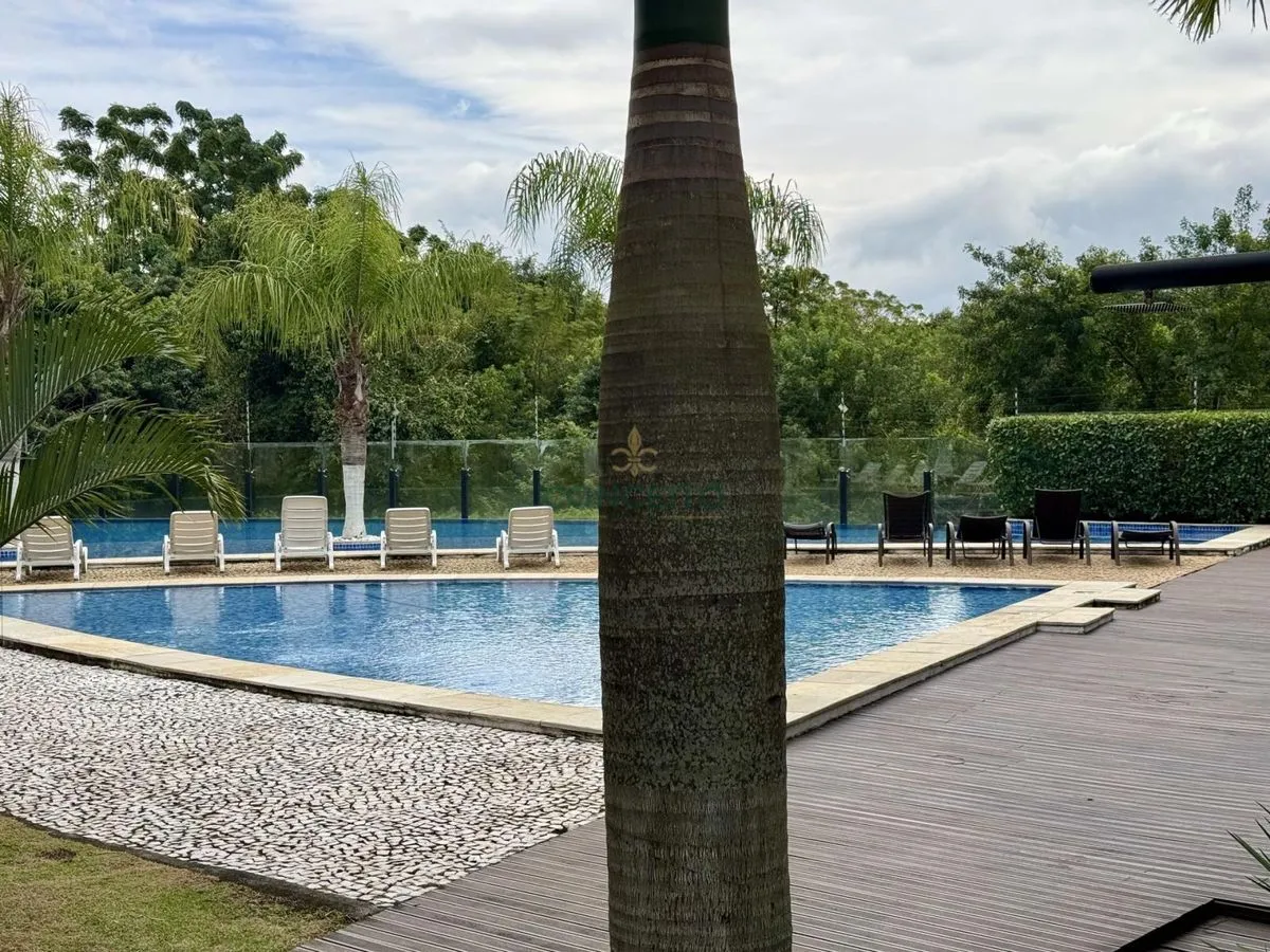 Unfurnished 154 m² apartment with a private garden — photo 19