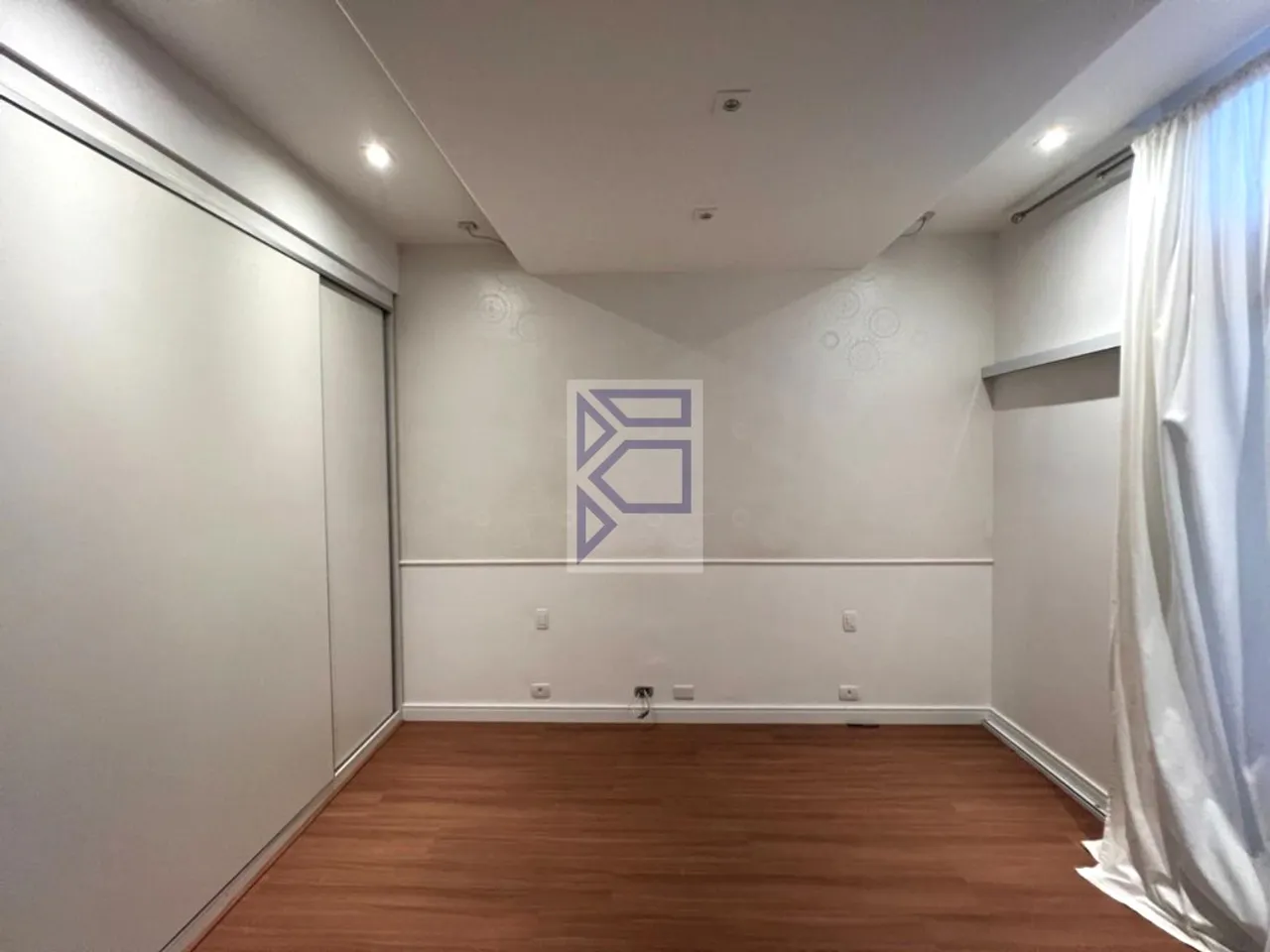 Casa com 5 quartos e 5 banheiros, vaga para 5 carros — photo 8