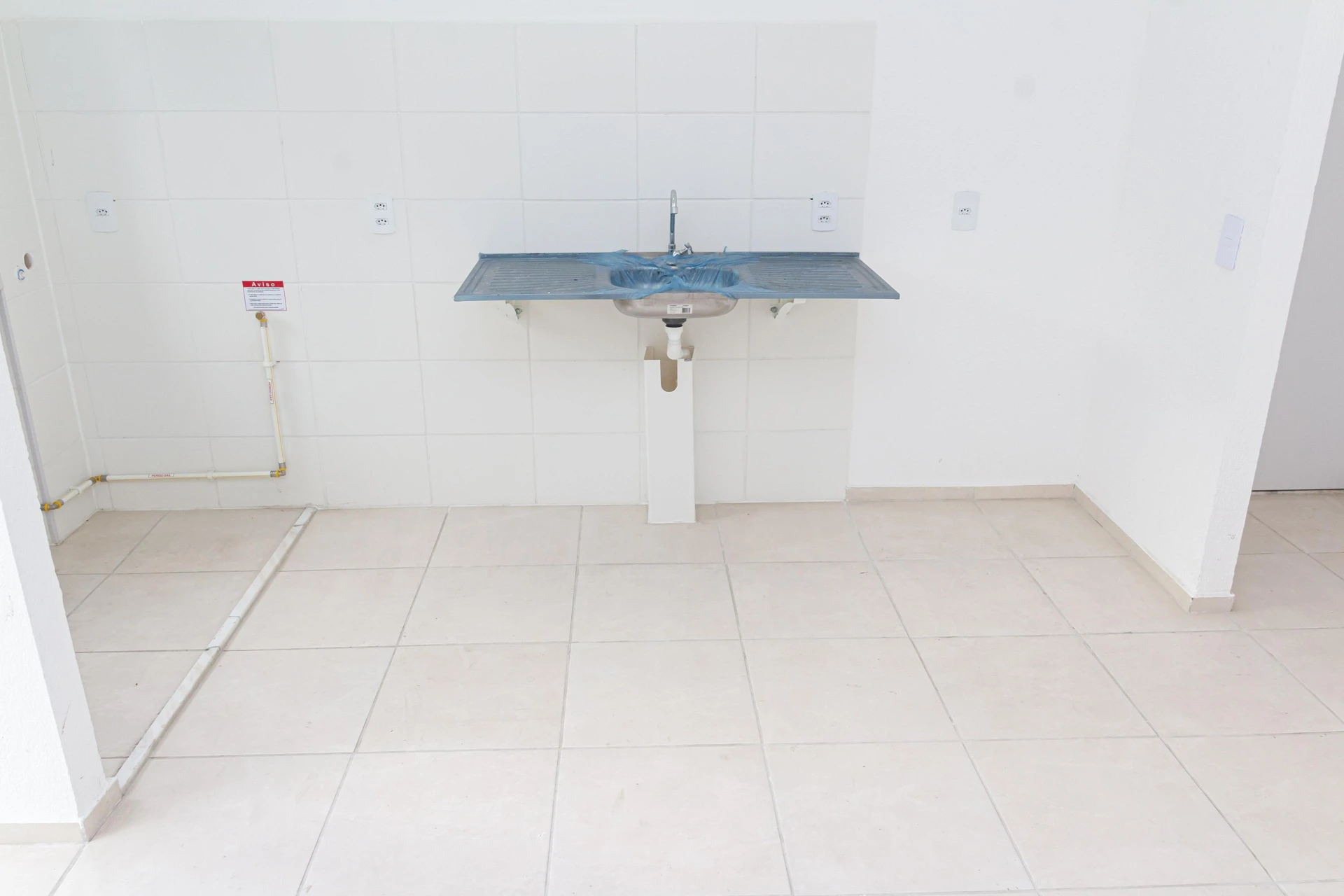 Apartamento de 2 habitaciones con balcón y jardín privado — photo 15