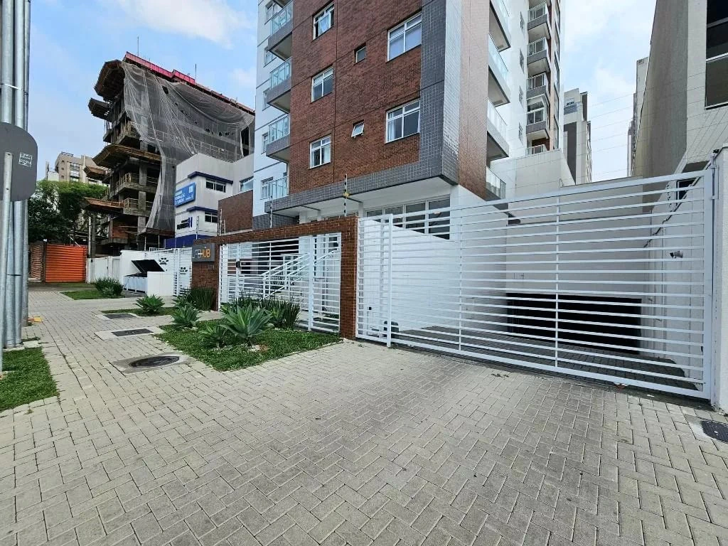 One-bedroom apartment with a grill on the balcony — photo 20
