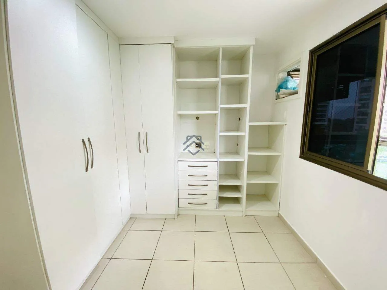 Unfurnished 2-bedroom apartment with 2 bathrooms — photo 10
