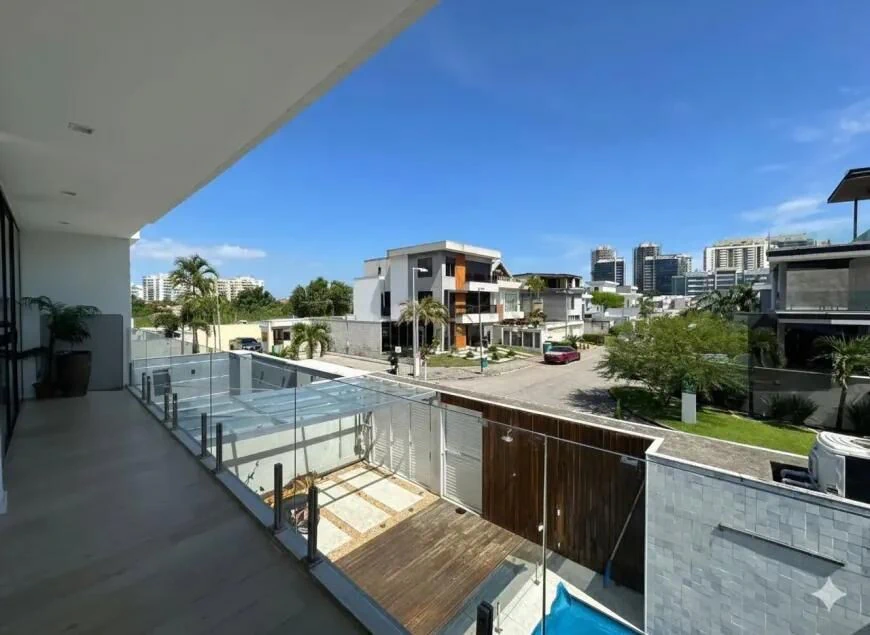 4-suite house with a private-use pool in the condo — photo 23
