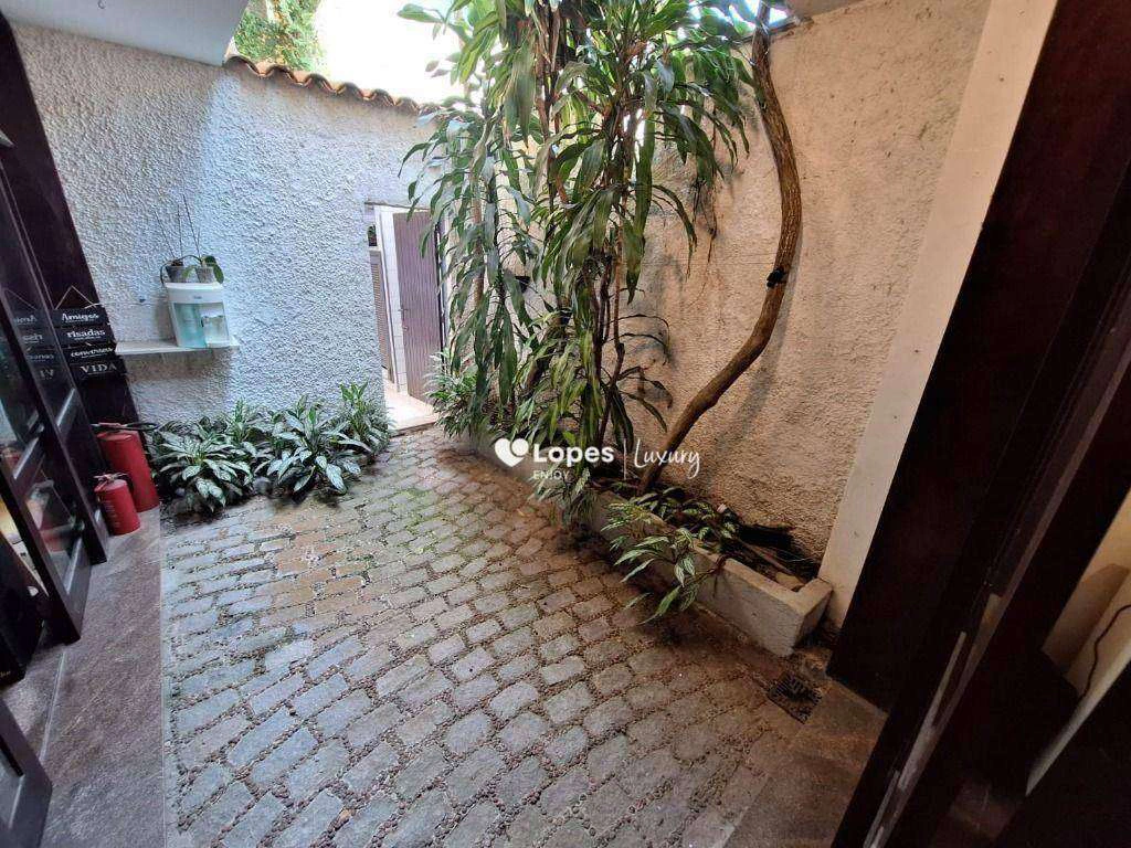 Casa com 6 quartos e 720 m² com piscina e sauna — photo 14