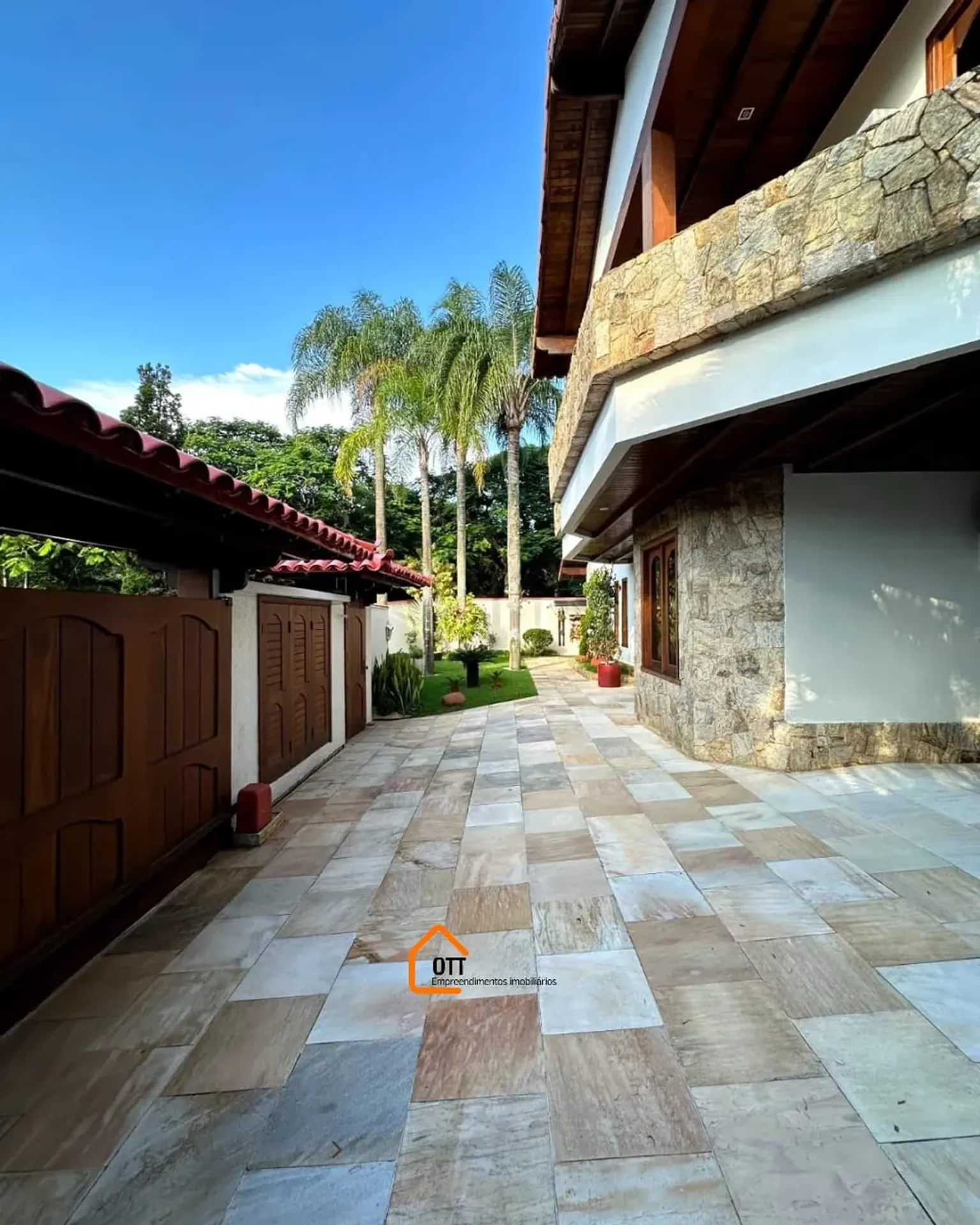 Casa com varanda e churrasqueira 5 quartos e 5 banheiros — photo 3