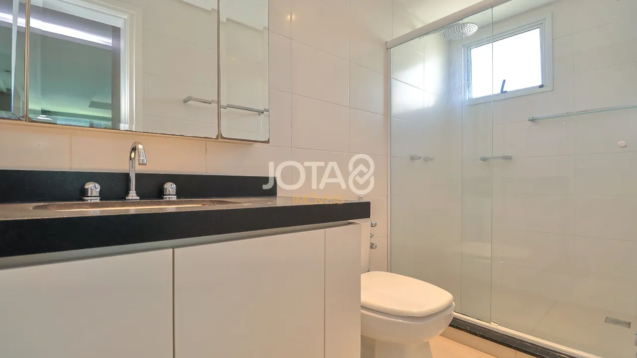 Furnished 3-bedroom apartment with a private BBQ — photo 19