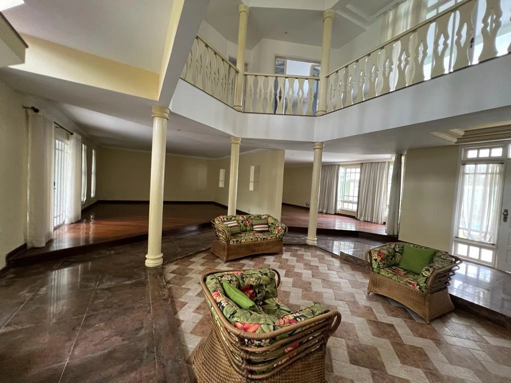 Unfurnished 1000 m² house with 5 en-suite bedrooms — photo 9