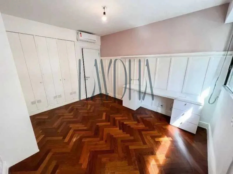 Apartamento residencial con 3 dormitorios y 4 baños — photo 8