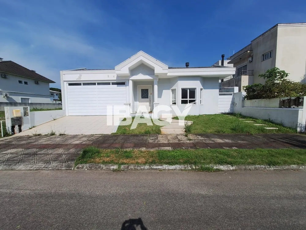 Furnished house with 3 bedrooms and a home office — photo 22