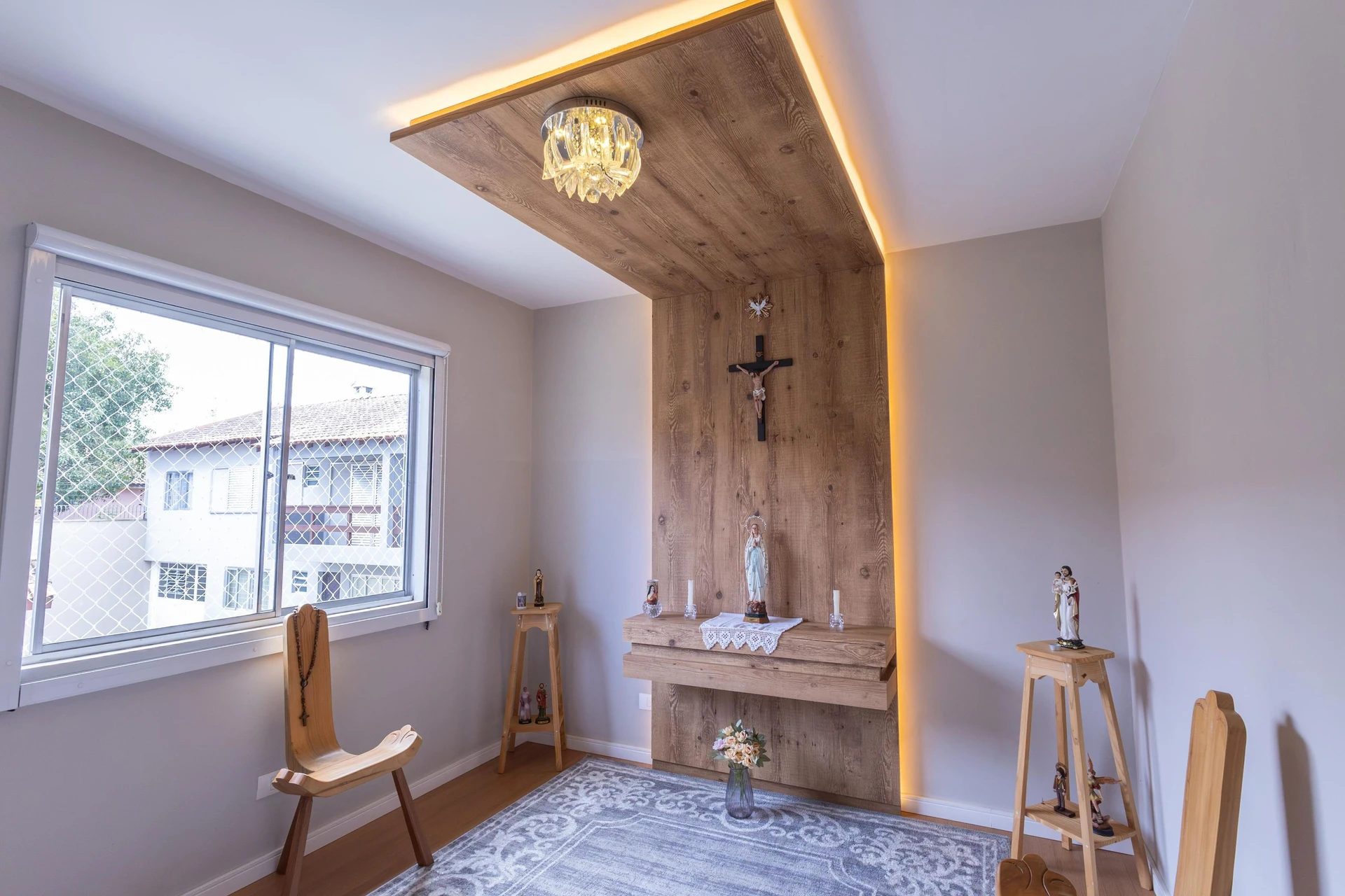 Bathtub in a 3-bedroom house, 180 m² — photo 60