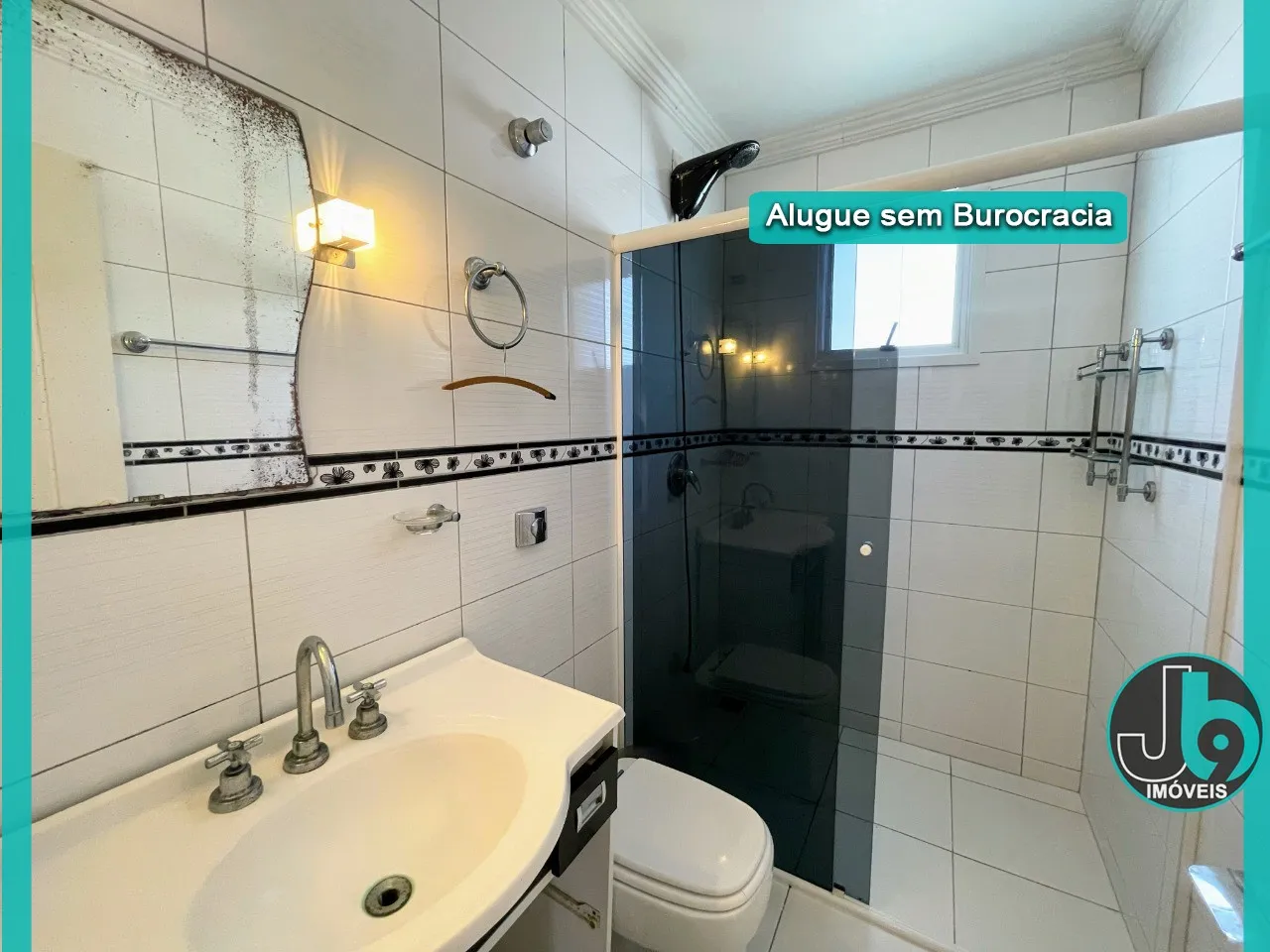 360 m² townhouse with 3 en-suite bedrooms and parking — photo 33