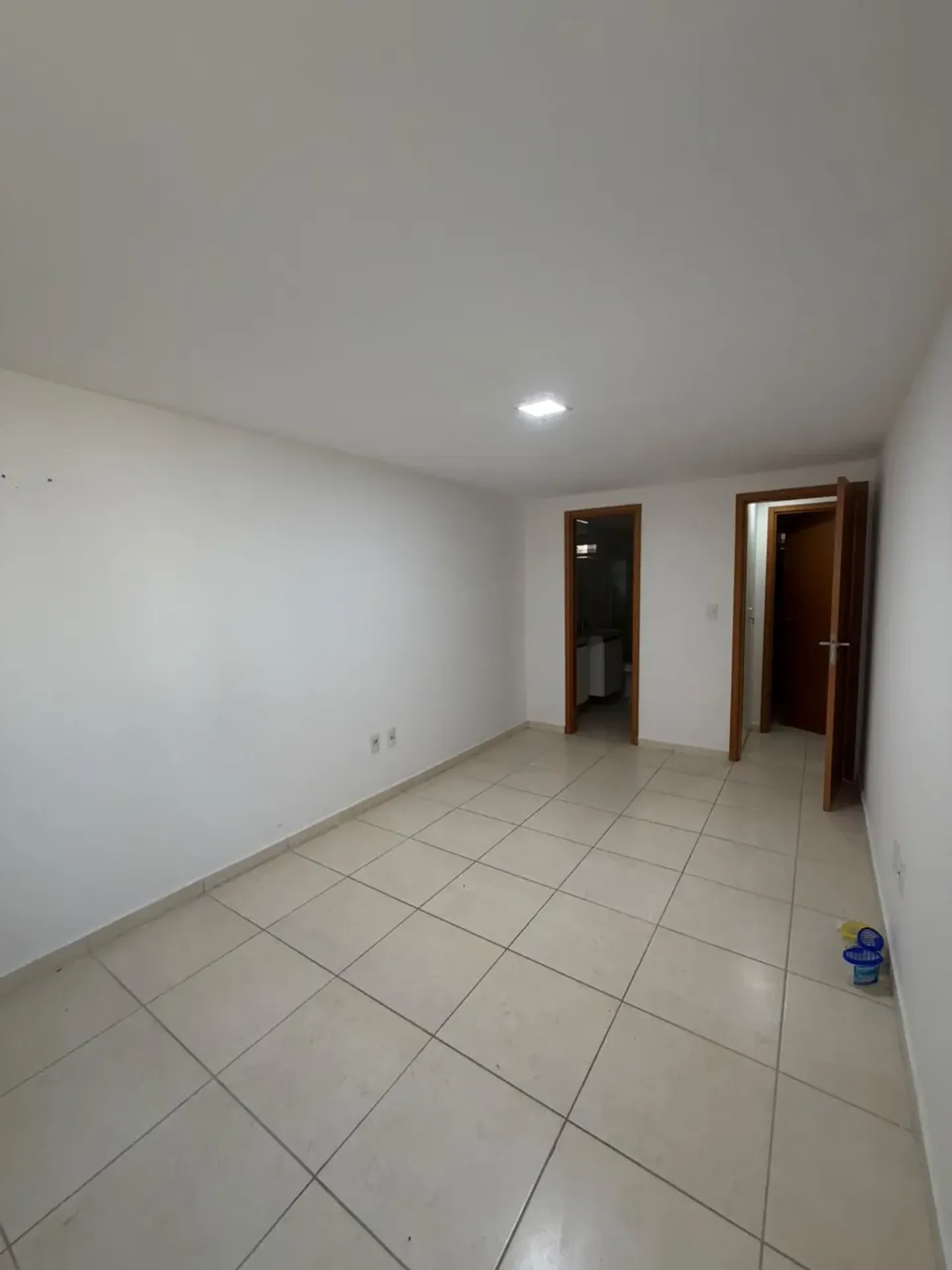 2-bedroom apartment with balcony and 1 parking spot — photo 7