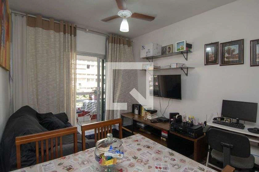 Furnished 76 m² apartment with 2 bedrooms and suite — photo 6