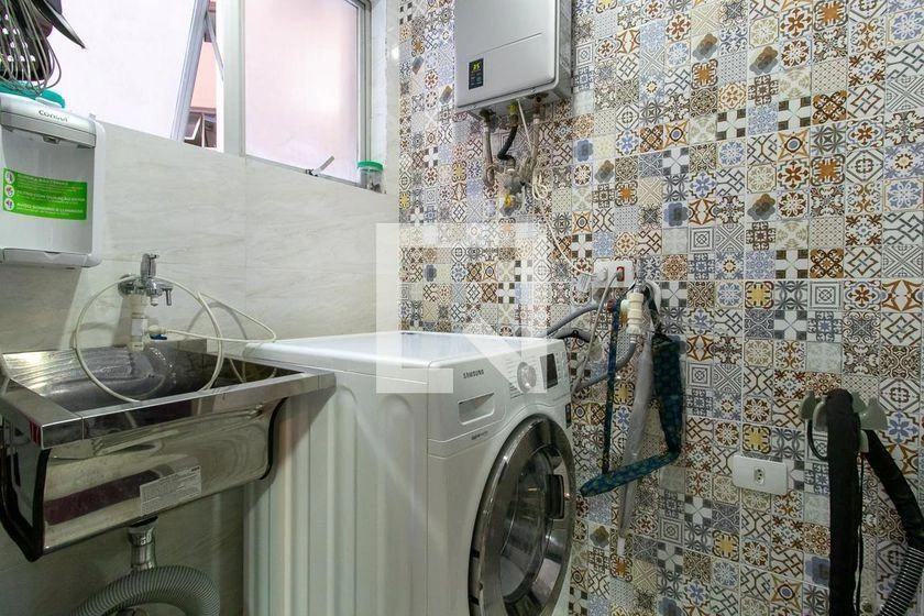 Furnished 3-bedroom apartment with 146 m² — photo 8