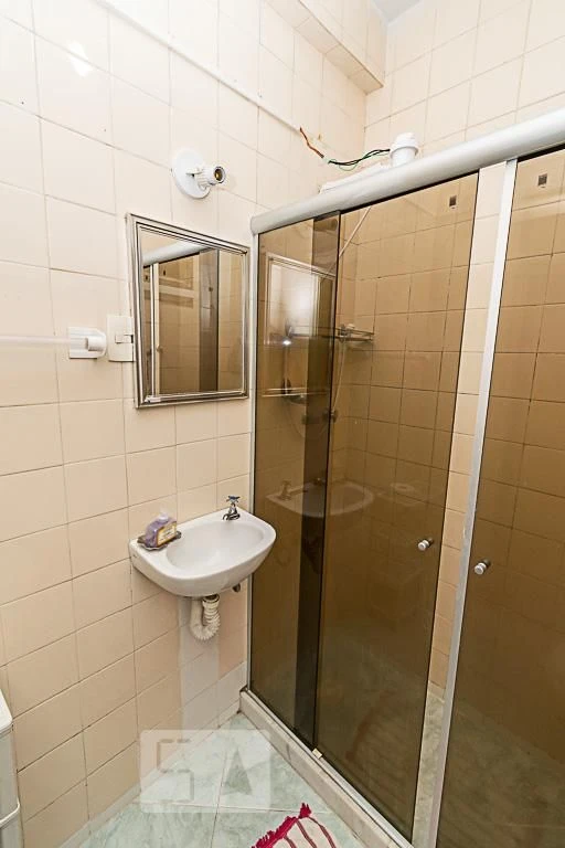 1 quarto e piso de madeira ou laminado: apartamento de 38 m² — photo 13
