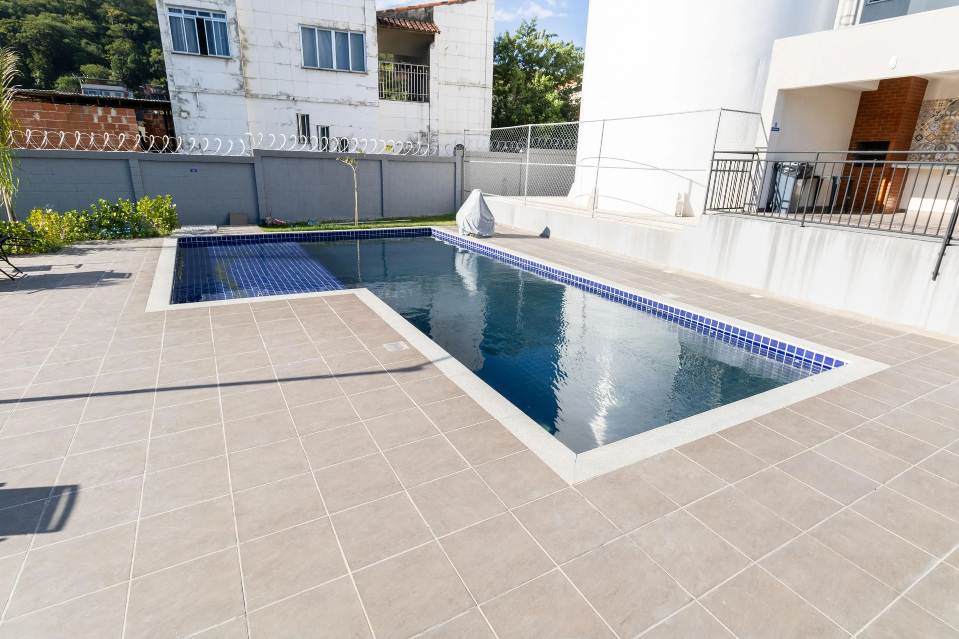 2-bedroom apartment in a building with a pool — photo 6