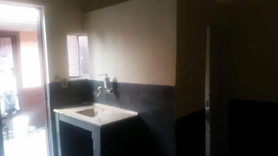 Unfurnished studio with kitchenette and 1 bathroom, no parking — photo 2