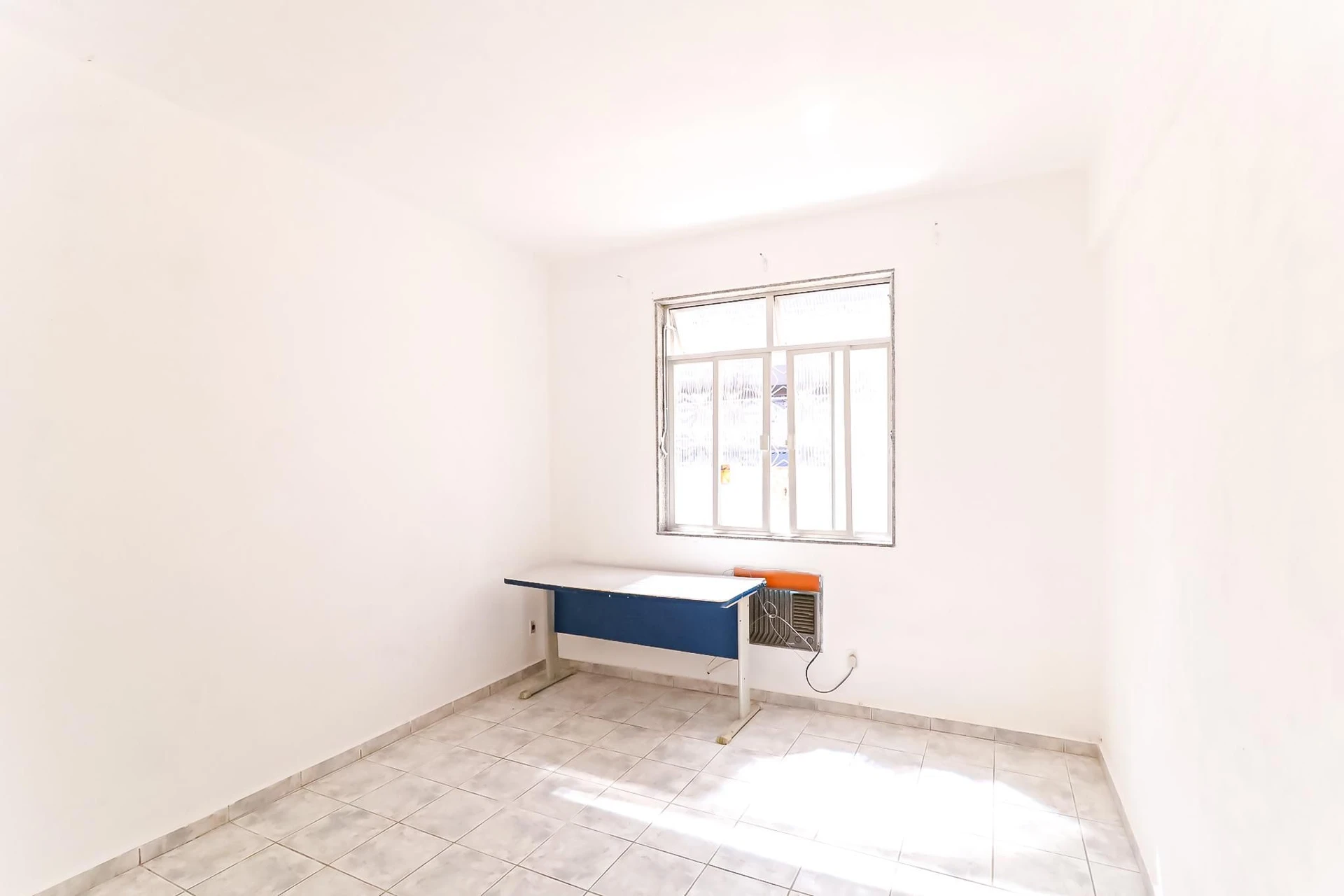 Rental apartment with 2 bedrooms and 1 bathroom — photo 14